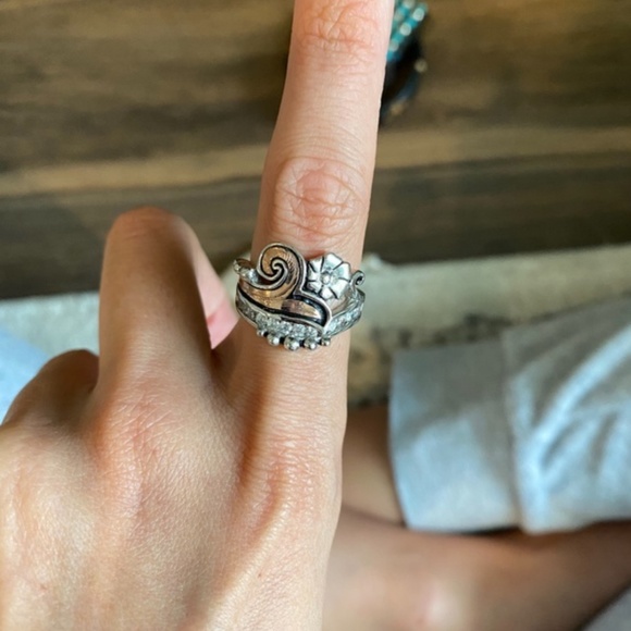 Hyo Silver Ring - Picture 1 of 1